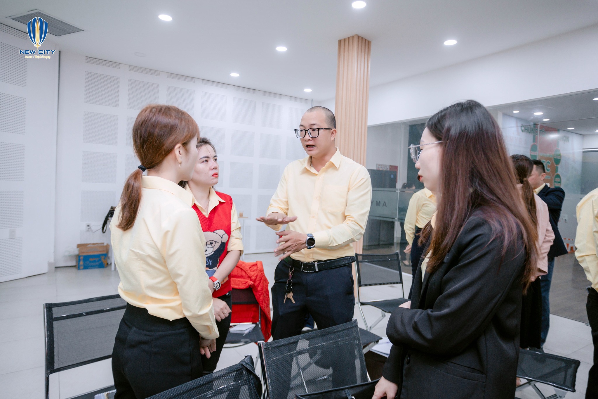 Liên hệ